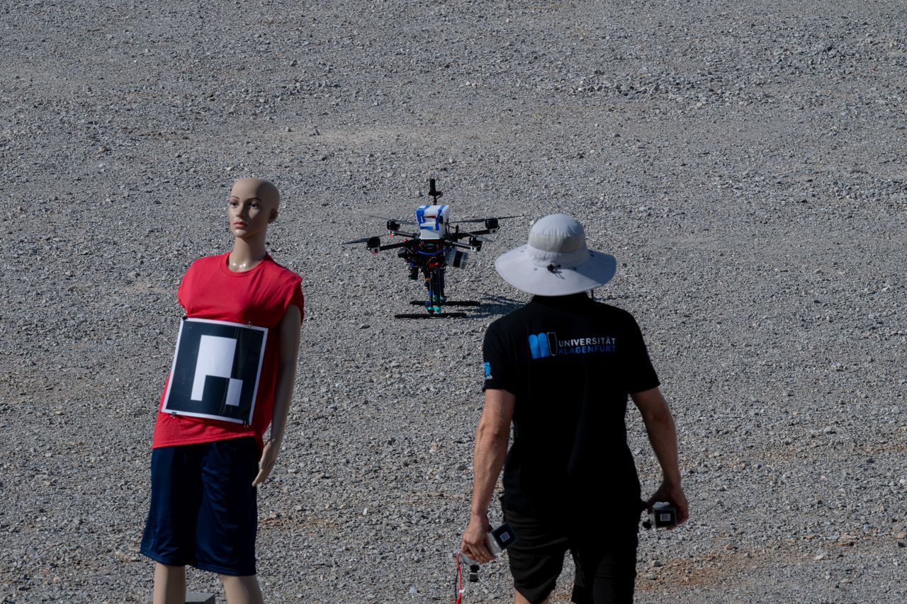 SAPIENCE Competition 2 field operations image.